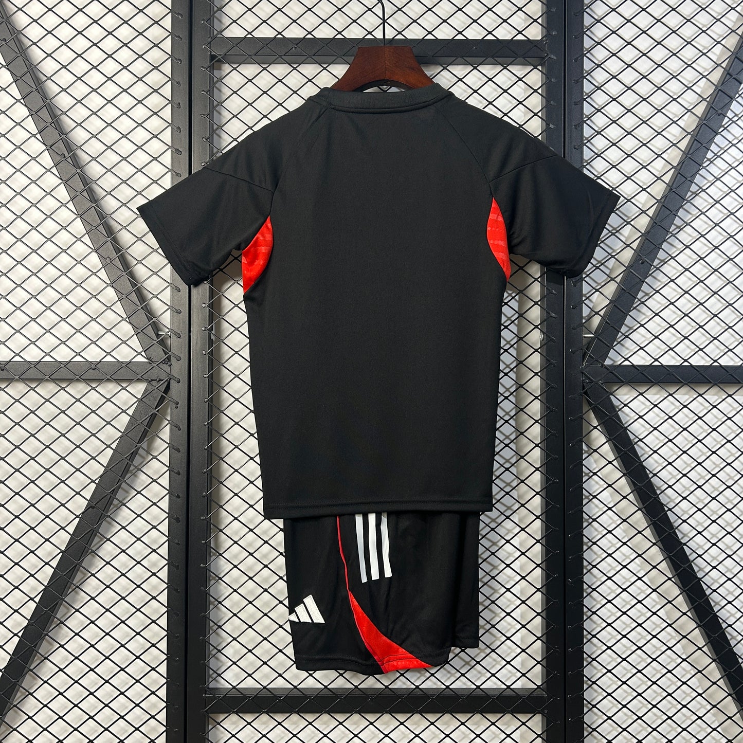 25/26 Benfica Training Kit Kids Size