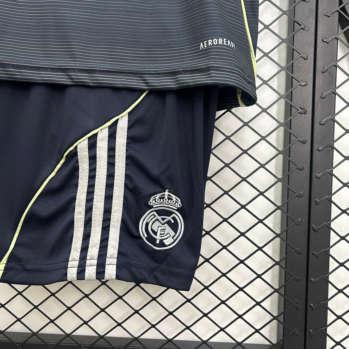 25/26 Real Madrid Away Kit Kids Size