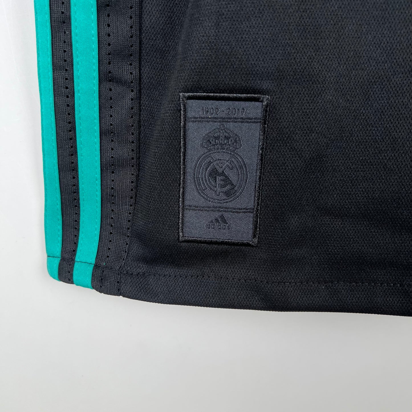 17/18 Real Madrid Away Retro Jersey