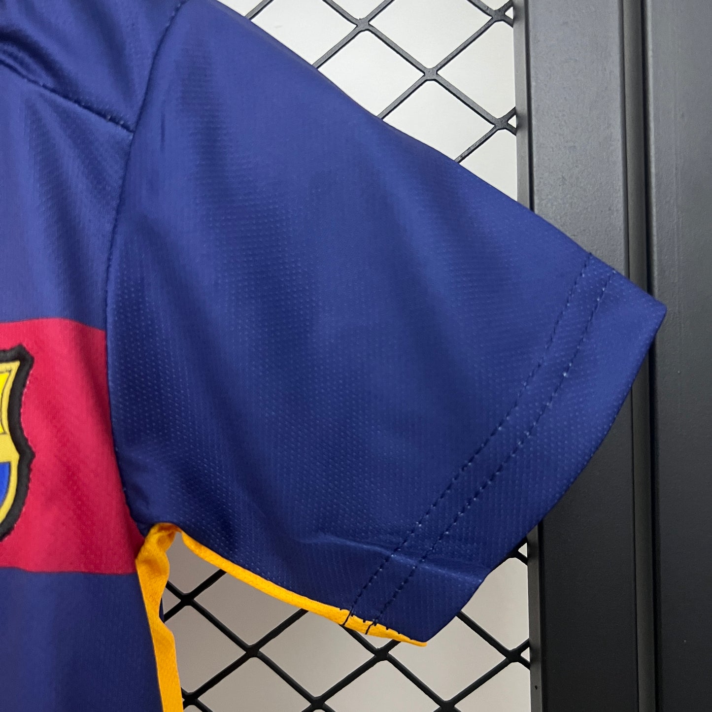 15/16 Barcelona Home Retro Kit Kids Size
