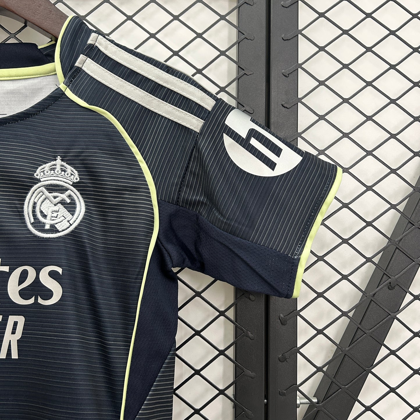 25/26 Real Madrid Away Kit Kids Size